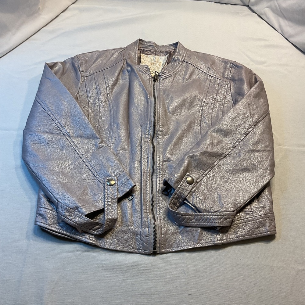 Arden B Womens Purple Iridecent Faux Leather Jacket Size L Zip 100% Polyurethane
